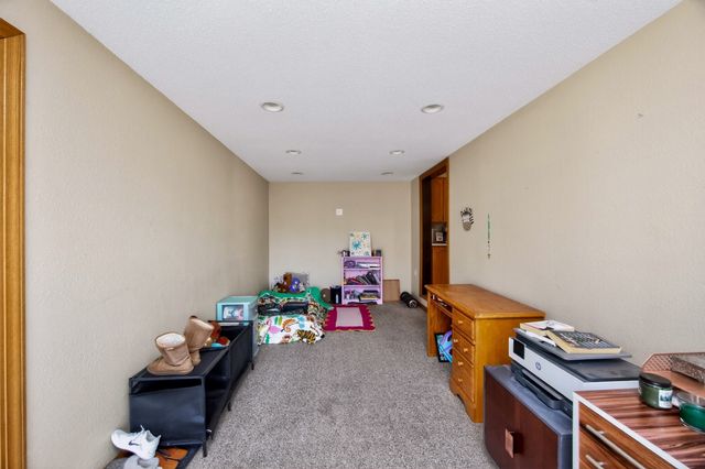 223 SE East Lawn Drive, Ankeny, IA 50021