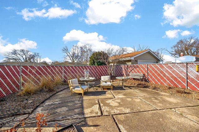 223 SE East Lawn Drive, Ankeny, IA 50021