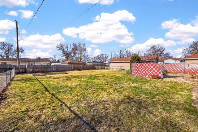 223 SE East Lawn Drive, Ankeny, IA 50021