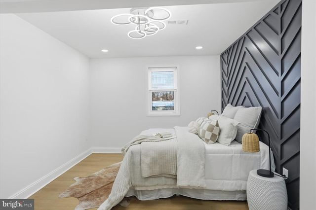 2912 DUPONT AVE, Baltimore, MD 21215