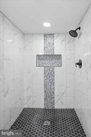 2912 DUPONT AVE, Baltimore, MD 21215