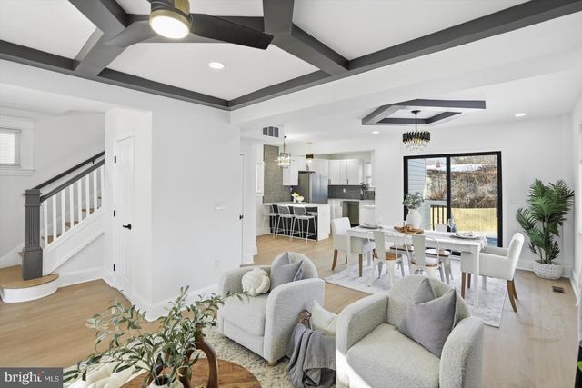 2912 DUPONT AVE, Baltimore, MD 21215