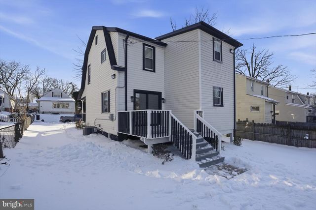 2912 DUPONT AVE, Baltimore, MD 21215