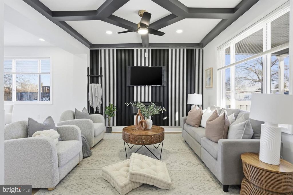 2912 DUPONT AVE, Baltimore, MD 21215