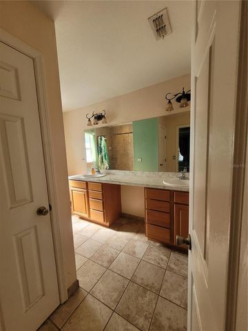 5851 NW 62ND AVENUE, Ocala, FL 34482