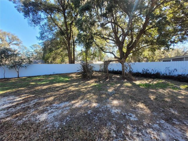 5851 NW 62ND AVENUE, Ocala, FL 34482