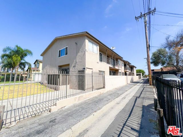 1017 W 95th Street, Los Angeles, CA 90044