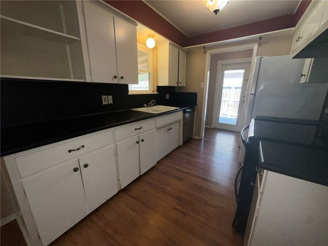 1113 Memorial Pkwy, Portland, TX 78374