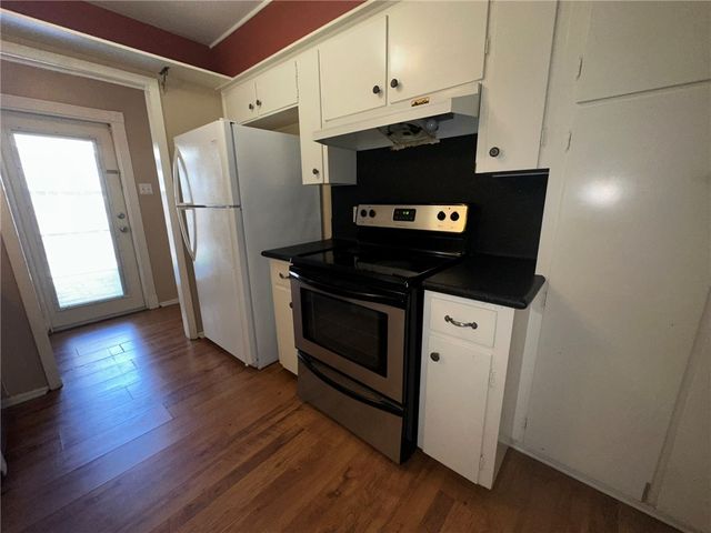 1113 Memorial Pkwy, Portland, TX 78374