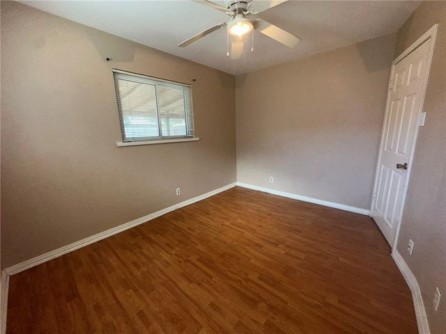 1113 Memorial Pkwy, Portland, TX 78374