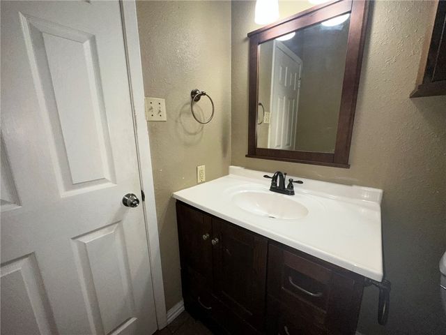 1113 Memorial Pkwy, Portland, TX 78374