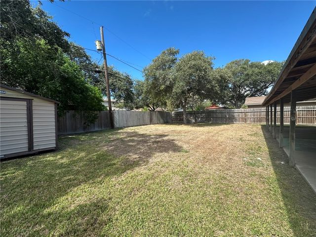 1113 Memorial Pkwy, Portland, TX 78374