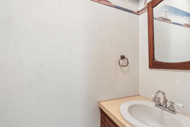1006 SE Uehlamar Drive, Ankeny, IA 50021