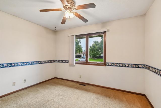1006 SE Uehlamar Drive, Ankeny, IA 50021