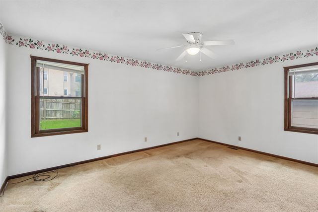 1006 SE Uehlamar Drive, Ankeny, IA 50021