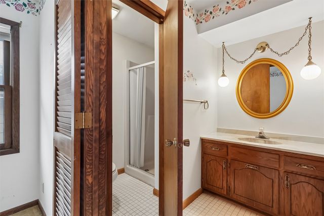 1006 SE Uehlamar Drive, Ankeny, IA 50021