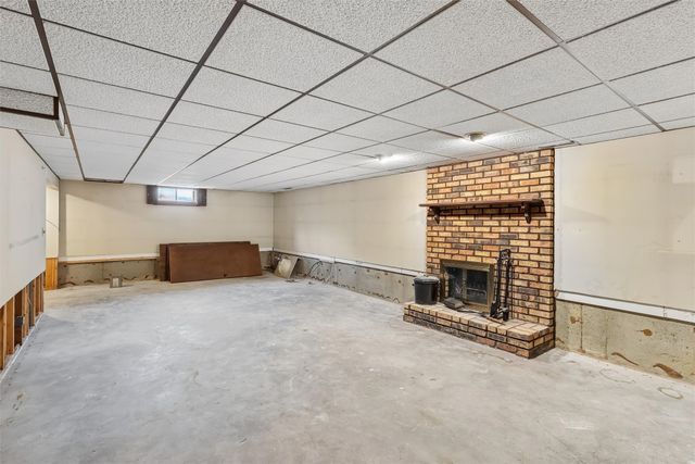 1006 SE Uehlamar Drive, Ankeny, IA 50021