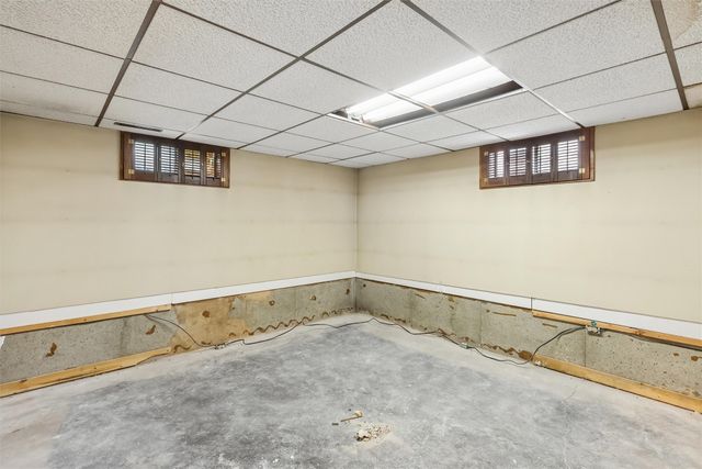 1006 SE Uehlamar Drive, Ankeny, IA 50021