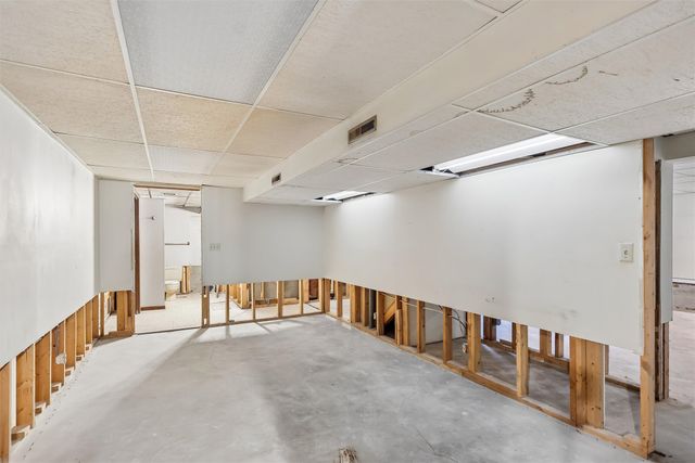 1006 SE Uehlamar Drive, Ankeny, IA 50021