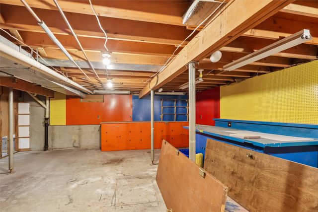 1006 SE Uehlamar Drive, Ankeny, IA 50021