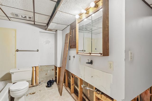 1006 SE Uehlamar Drive, Ankeny, IA 50021