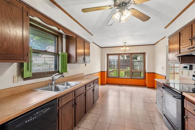1006 SE Uehlamar Drive, Ankeny, IA 50021