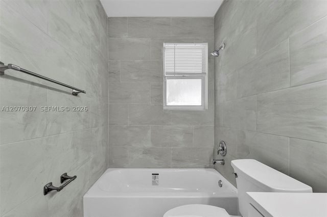 551 NW 30th Ter, Fort Lauderdale, FL 33311