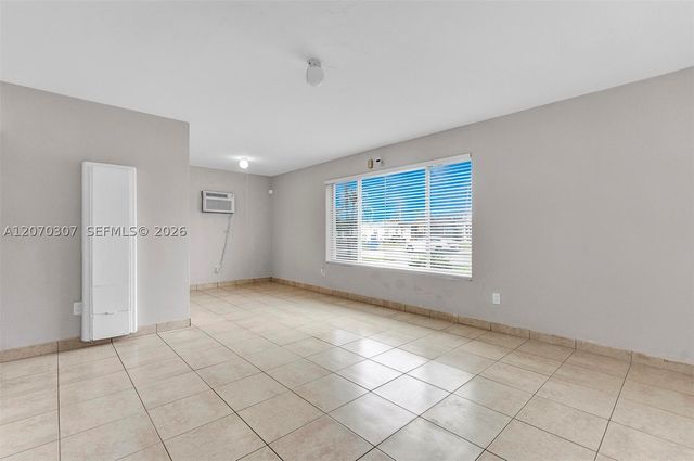 551 NW 30th Ter, Fort Lauderdale, FL 33311