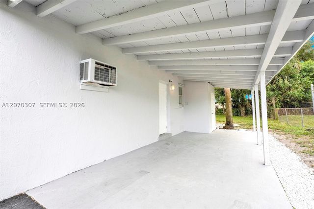 551 NW 30th Ter, Fort Lauderdale, FL 33311