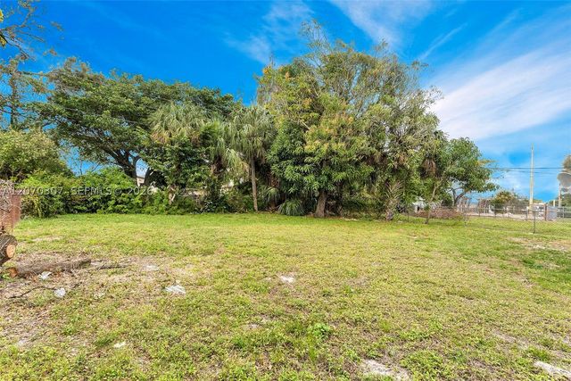 551 NW 30th Ter, Fort Lauderdale, FL 33311