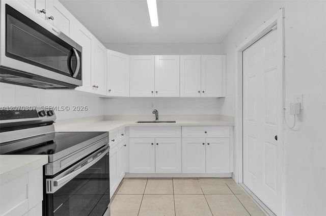 551 NW 30th Ter, Fort Lauderdale, FL 33311
