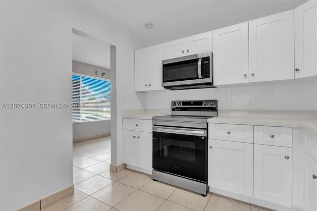 551 NW 30th Ter, Fort Lauderdale, FL 33311