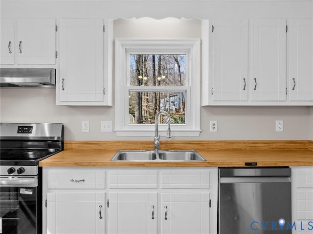 7104 Deer Run Ln, Midlothian, VA 23112