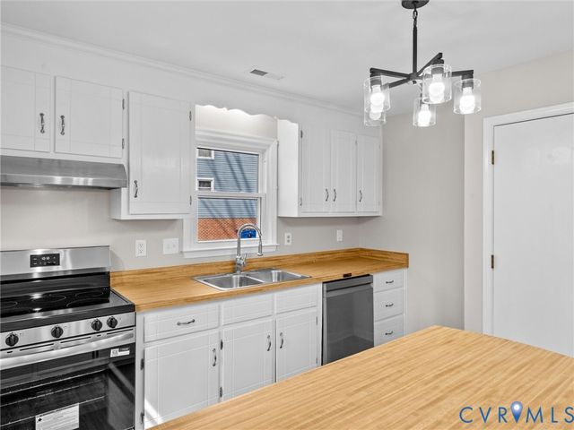 7104 Deer Run Ln, Midlothian, VA 23112