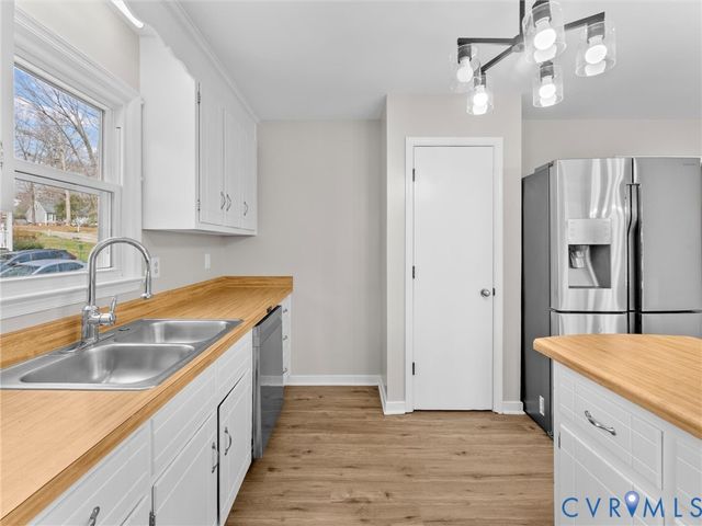 7104 Deer Run Ln, Midlothian, VA 23112