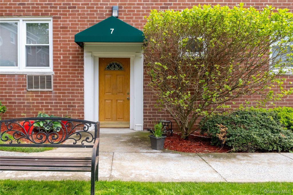 643 Pelham Road 7 D, New Rochelle, NY 10805