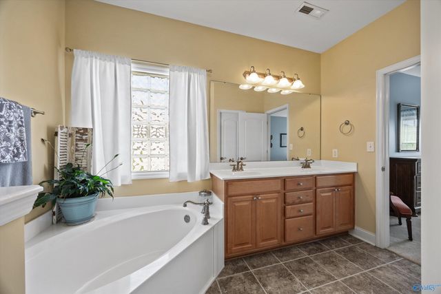 4608 Talbot Drive, Owens Cross Roads, AL 35763