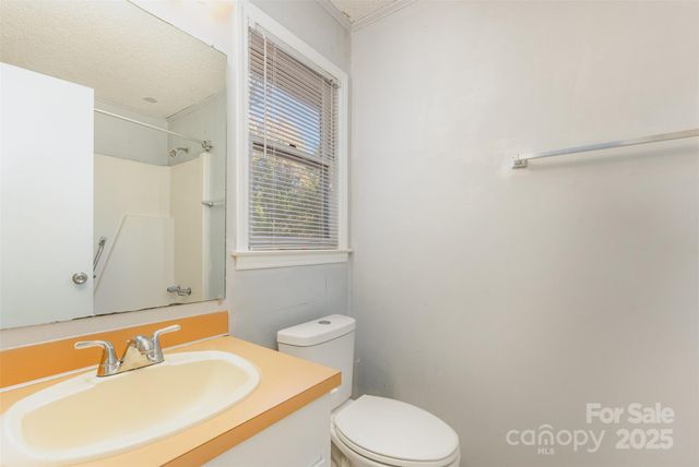 8331 Gera Emma Drive, Charlotte, NC 28215