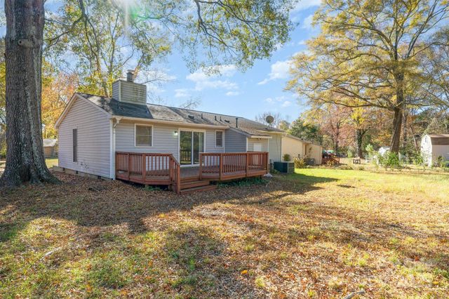 8331 Gera Emma Drive, Charlotte, NC 28215