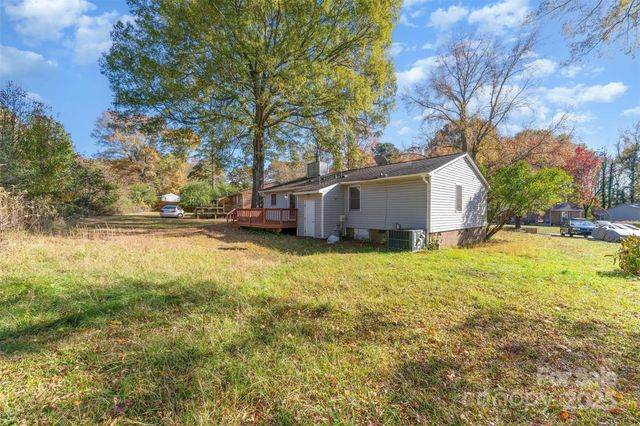 8331 Gera Emma Drive, Charlotte, NC 28215