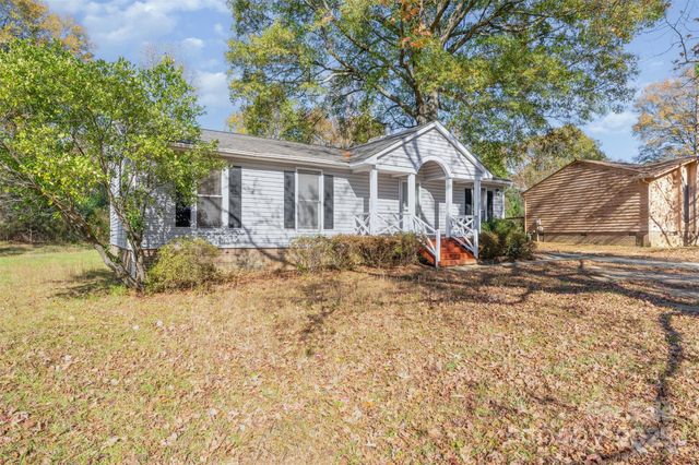 8331 Gera Emma Drive, Charlotte, NC 28215