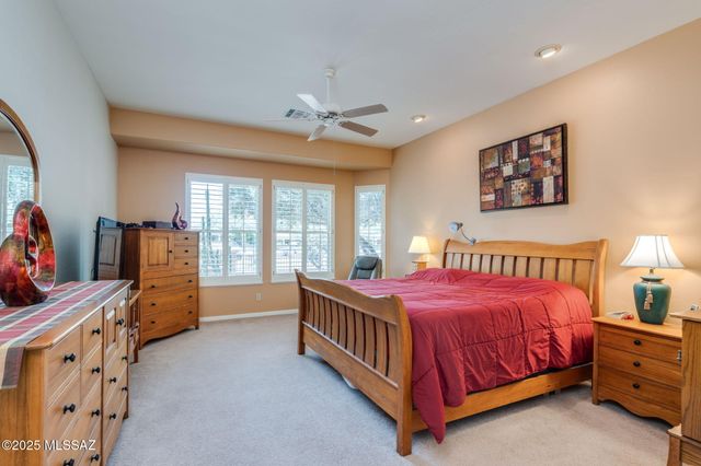 1894 E Longspur Place, Green Valley, AZ 85614