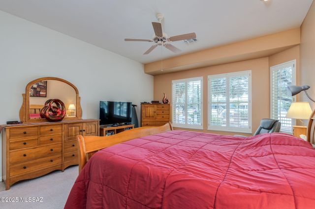 1894 E Longspur Place, Green Valley, AZ 85614