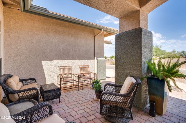 1894 E Longspur Place, Green Valley, AZ 85614