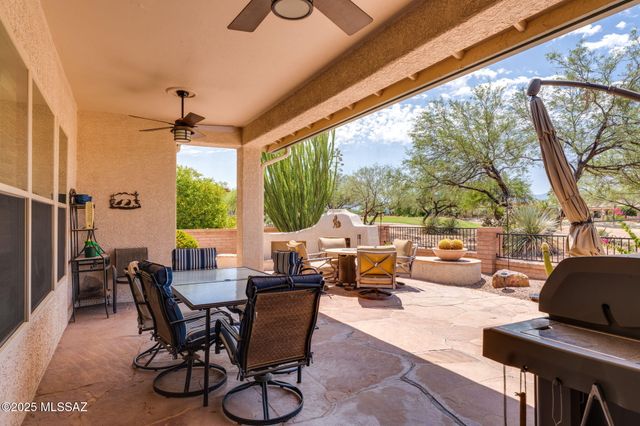 1894 E Longspur Place, Green Valley, AZ 85614