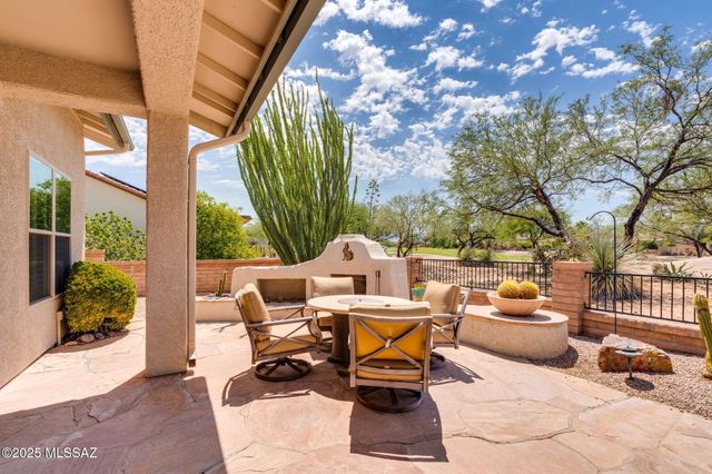 1894 E Longspur Place, Green Valley, AZ 85614