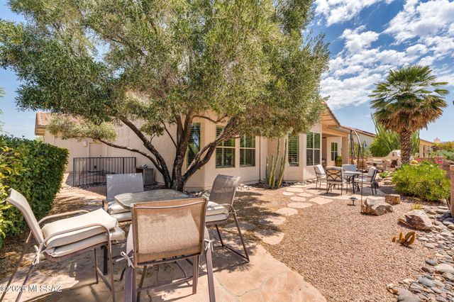 1894 E Longspur Place, Green Valley, AZ 85614