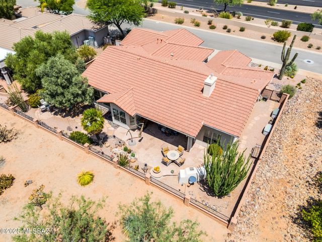 1894 E Longspur Place, Green Valley, AZ 85614