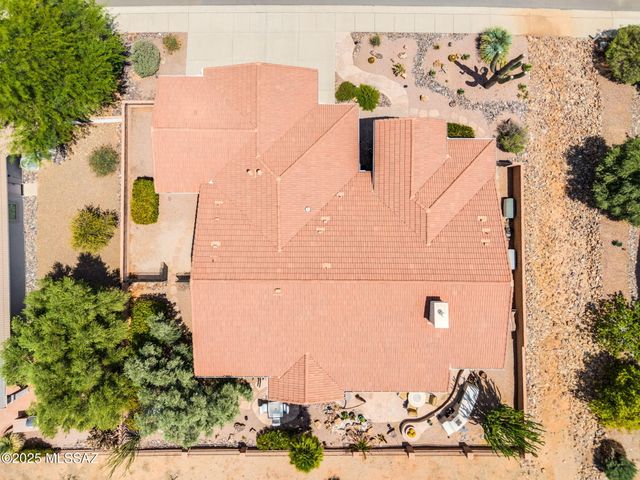 1894 E Longspur Place, Green Valley, AZ 85614