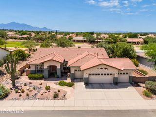 1894 E Longspur Place, Green Valley, AZ 85614